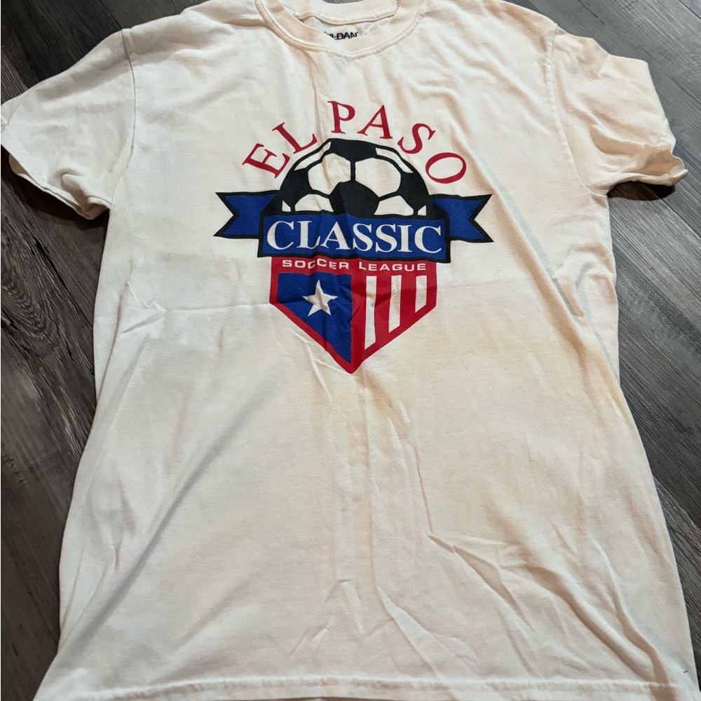 Gildan Cream T-Shirt with Red and Blue Accents